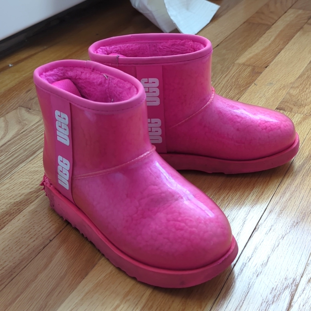 Youth Girls Size 3 Clear Plastic Pink Uggs